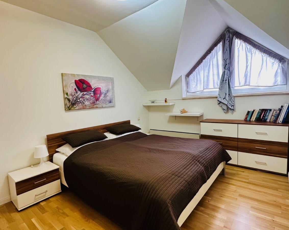 Superior-Apartment Mit Pool Und Seezugang Velden am Wörthersee Esterno foto